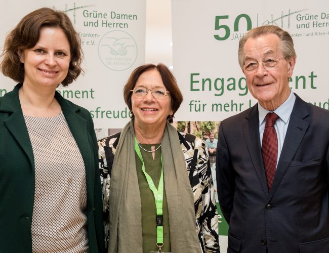 Evangelische Kranken- und Alten-Hilfe e.V. - Grüne Damen und Herren - 50 Jahre Grüne Damen und Herren im Dienst für andere