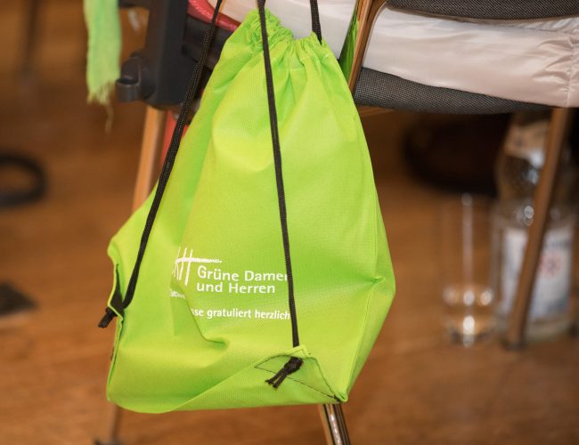 Evangelische Kranken- und Alten-Hilfe e.V. - Grüne Damen und Herren - 50 Jahre Grüne Damen und Herren im Dienst für andere