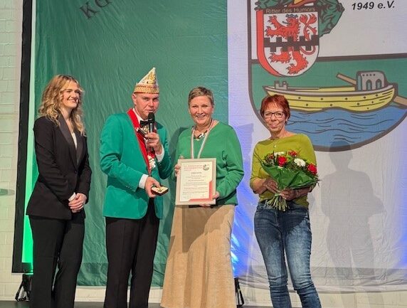 Evangelische Kranken- und Alten-Hilfe e.V. - Grüne Damen und Herren - Besondere Ehrung für die Grünen Damen und Herren im Klinikum Leverkusen